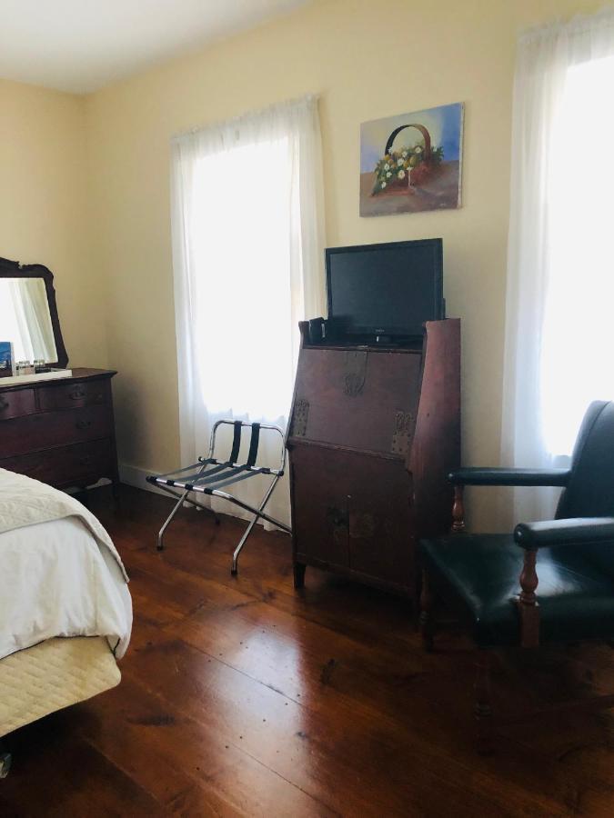 The Central House Hotel Germantown Bagian luar foto